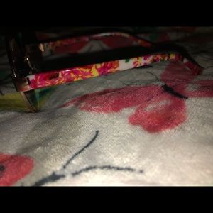 Glasses $10 willing to drop